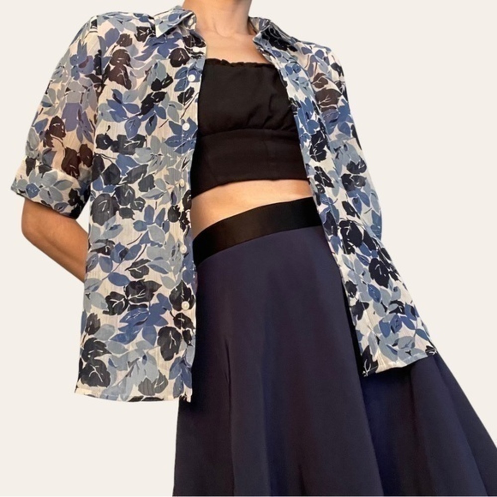 Ralph Lauren Chaps Sheer Blue Floral Short Sleeve Button Up 💕